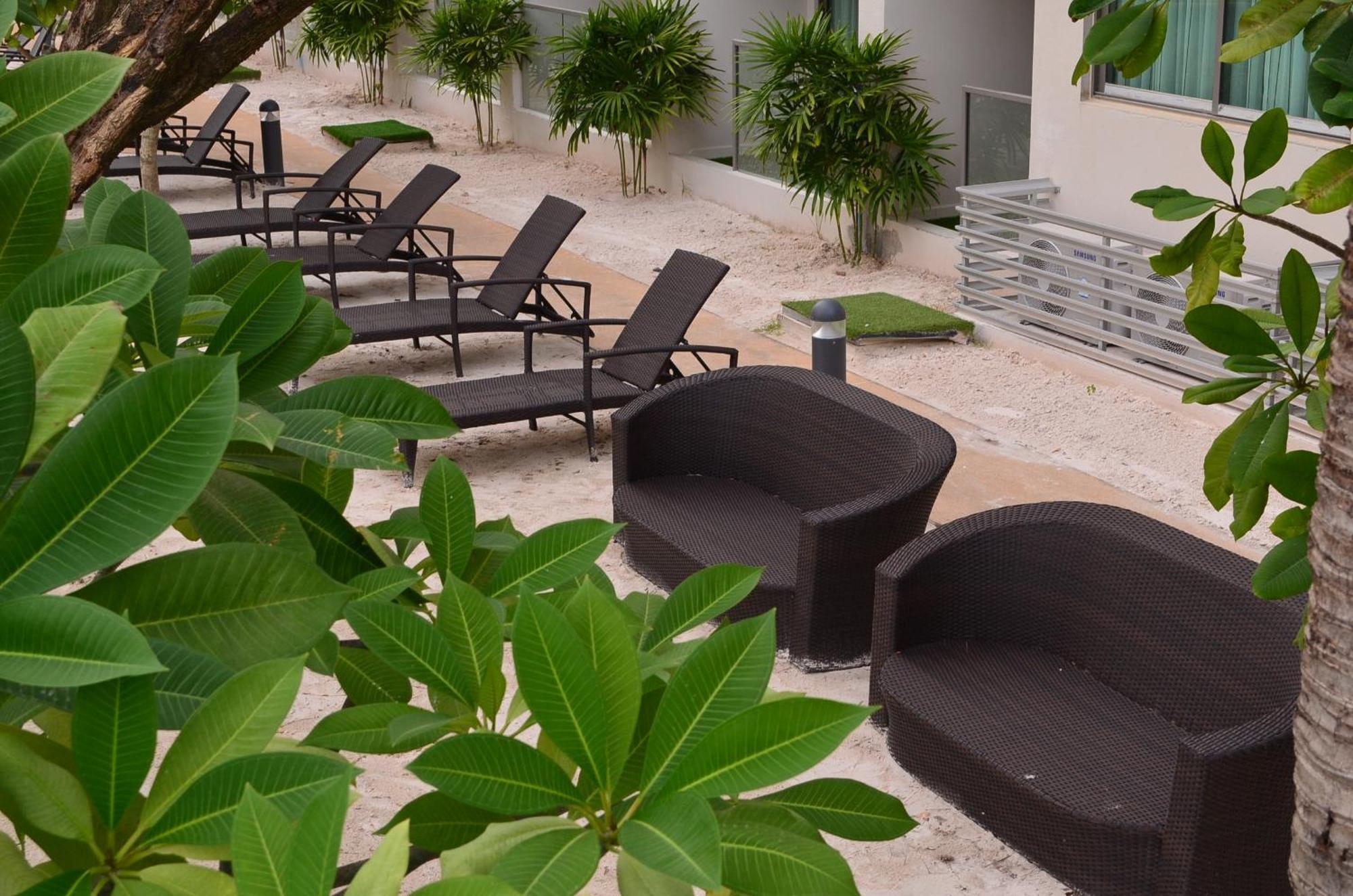 Maldives Laguna Beach Resort 3 Джомтьєн-Біч Екстер'єр фото